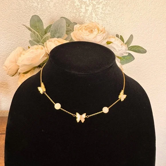 Gold Butterfly Necklace with Pearls - Picture 6 of 7